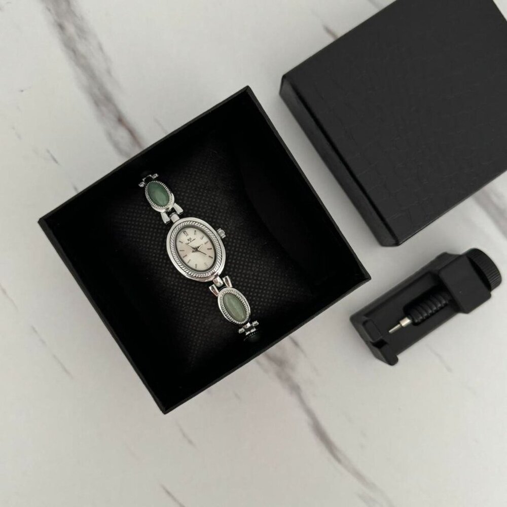 0221 Vintage Inspired silver and green gemstones women minimalist watch+gift bag